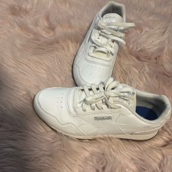 Reebok’s Men’s Size 7.5