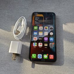 iPhone X 256gb - UNLOCKED - Like New  