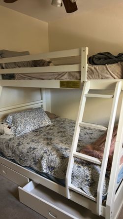 Bunk bed, white