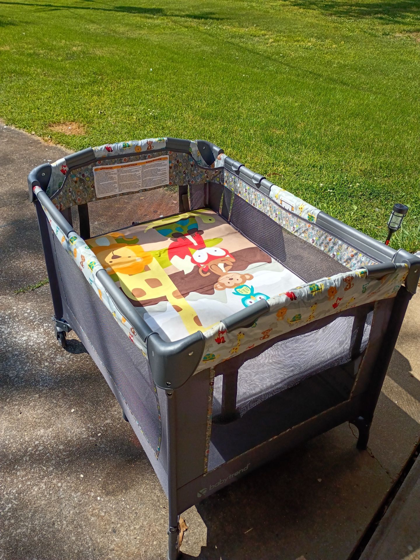 BABY PLAYPEN WITH CARRYING CASE