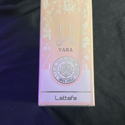 Lattafa /Yara  Pink Bottle