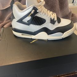 Jordans 4 