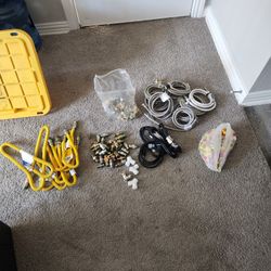 Piezas Para Intacion Electrónicos Y Un Taladro Black And Decker Con Bateria No Cargador  