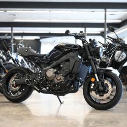 2025 YAMAHA XSR900