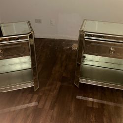 2 Mirror Nightstands 