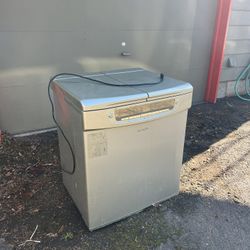 Kimchi Refrigerator + Fermenter, Free