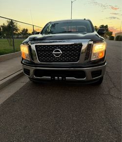 2017 Nissan Titan