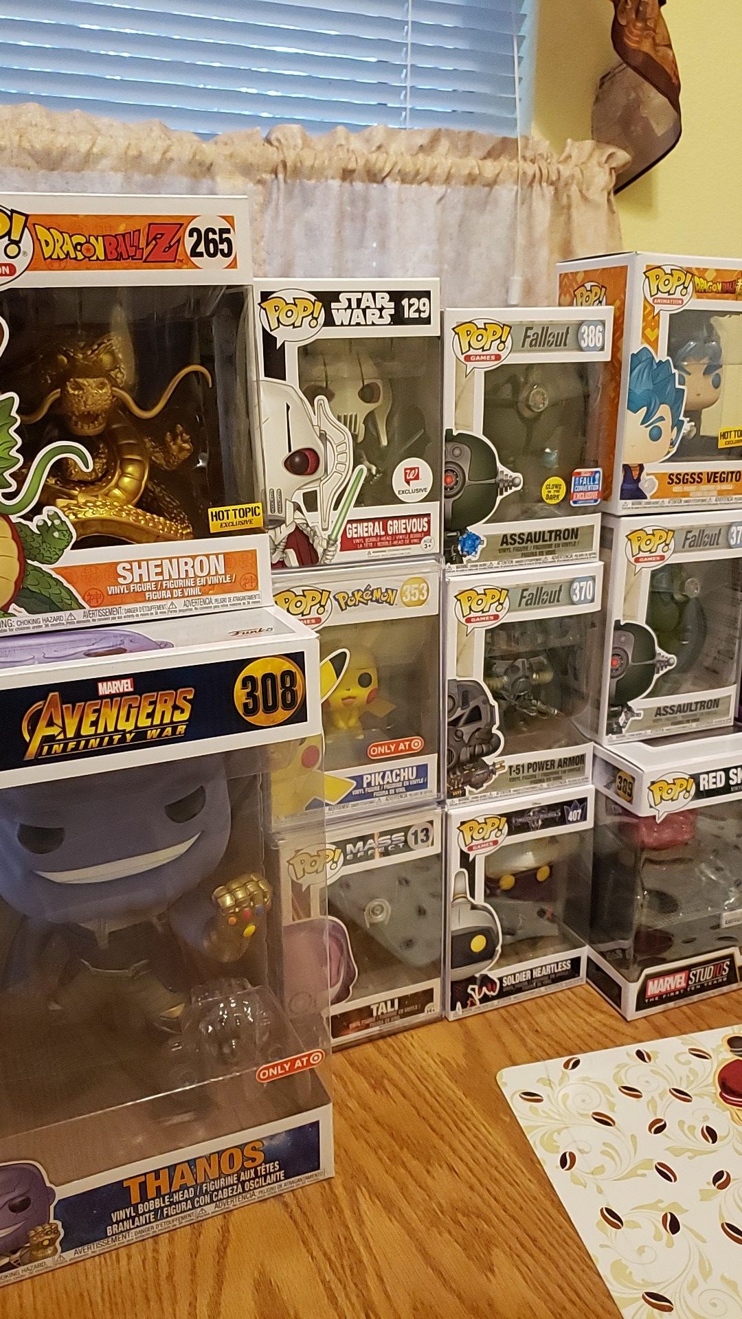 Collectibles Funko and Statues