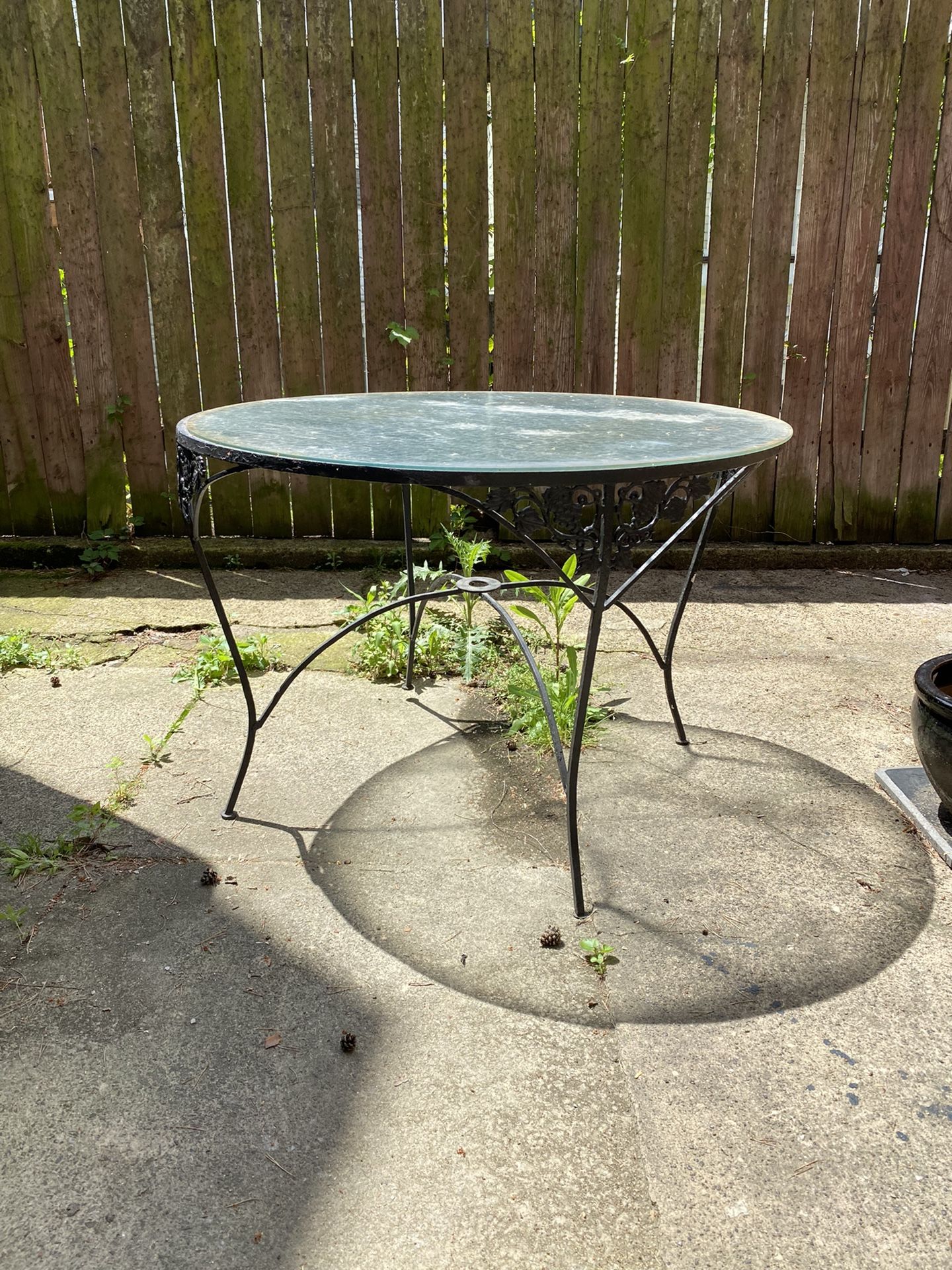 Vintage Wrought Or Cast Iron Outdoor Garden Grape Vine Pattern Patio Table WGlass 