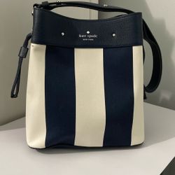 KATE SPADE STRIPPED BLUE PURSE 