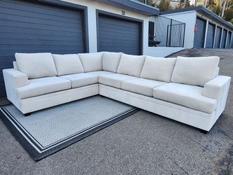 Living Spaces Bonaterra Sectional Couch