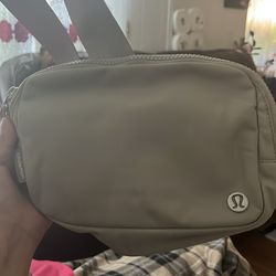 Grey Lululemon everywhere belt bag 1L