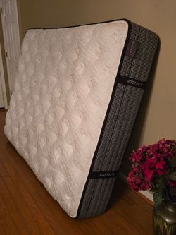 Queen bedroom set