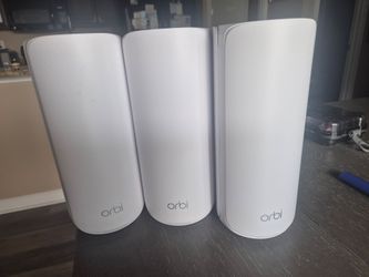 Netgear Orbi 870 series router with 2 satellites