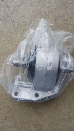 2010 Ford Fusion transmission mount