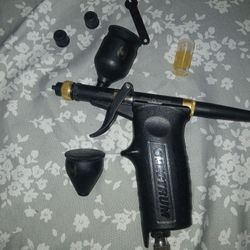 Black Widow Spray Paint Gun Brand New Never Use 