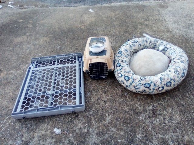 Xs Pet Kennel+Gate+Cushion
