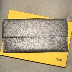 Fendi Wallet 