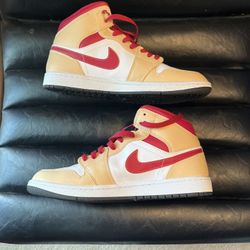 Jordan 1 Mid size 10