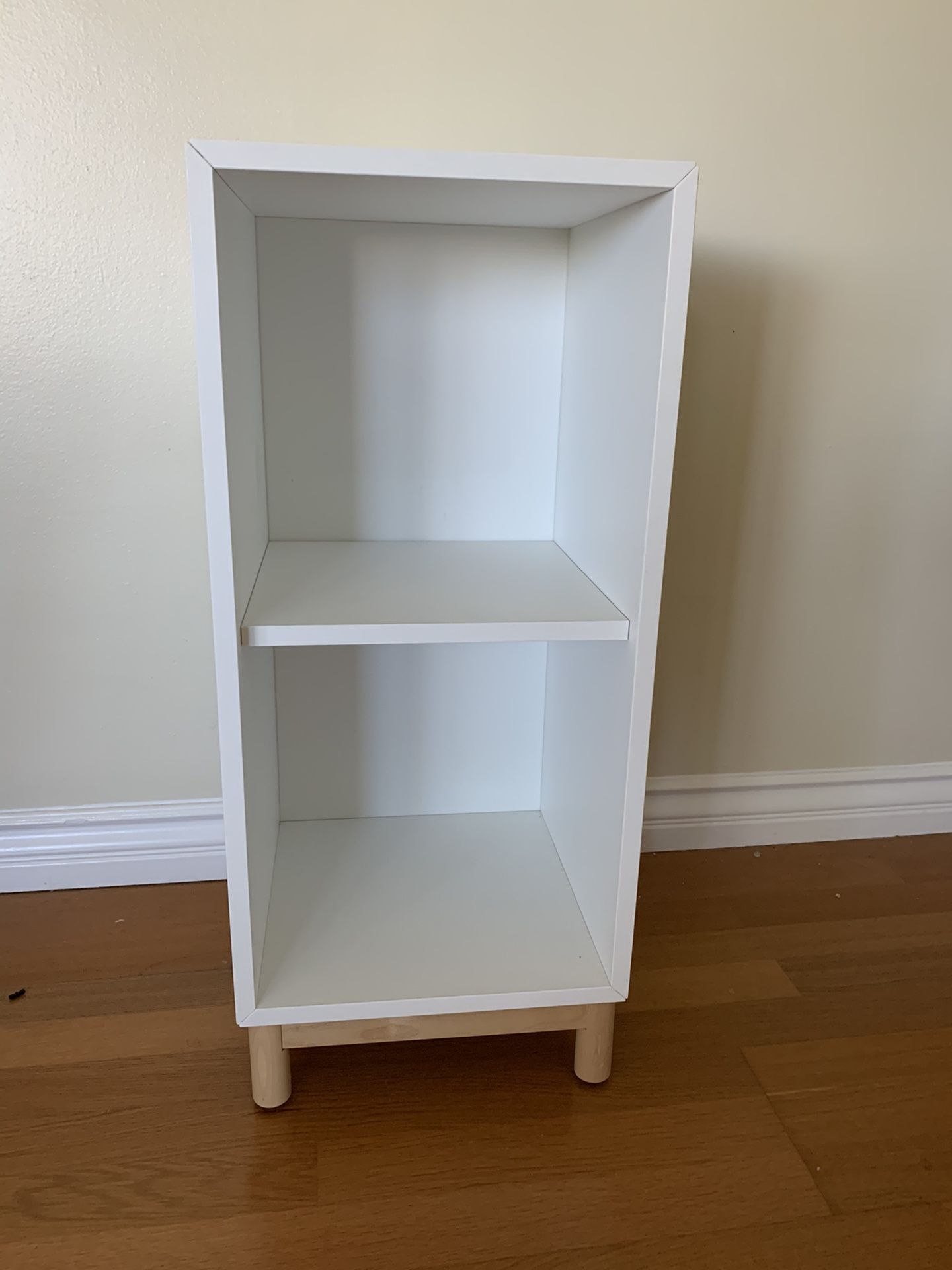 IKEA EKET white storage cabinet/ book case/ book shelf with legs