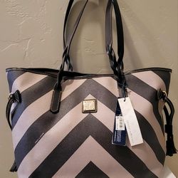 Dooney & Burke Chevron Bailey Bag NWT $100