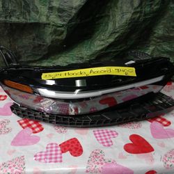2023-24 Honda Accord Right Headlight 