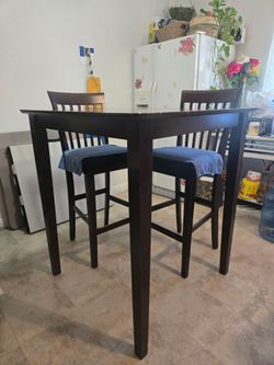 Tall Barstool Table