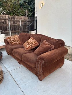 Free couch!