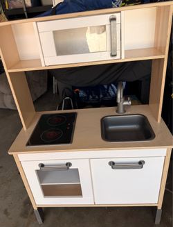 Kids play kitchen