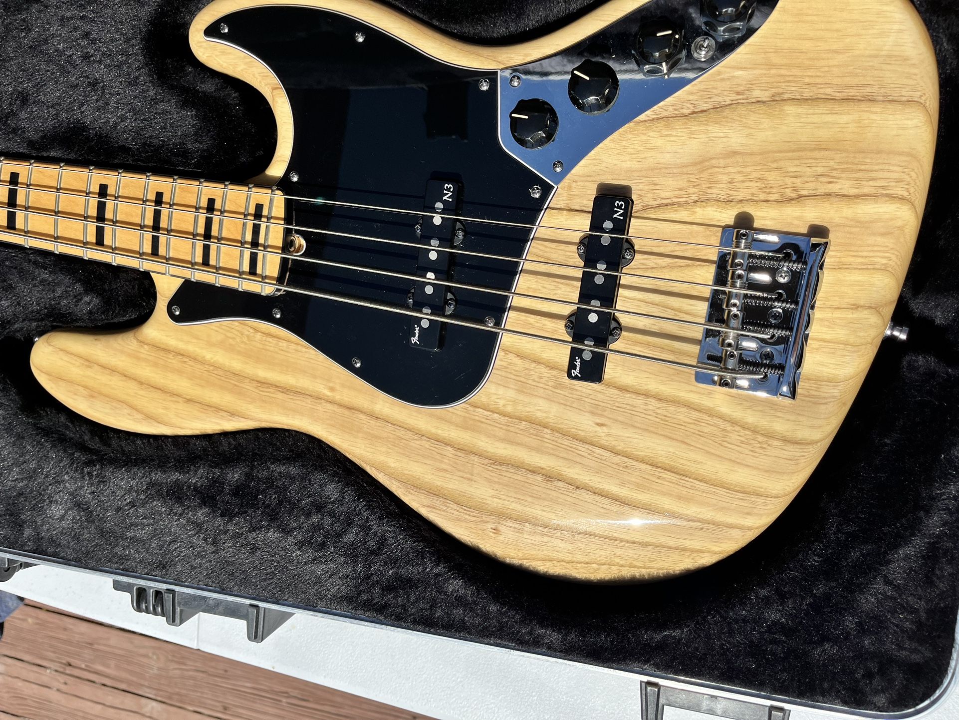 American Deluxe Fender Jazz Bass Natural Ash Maple Fretboard for Sale ...