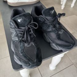Reebok Sneakers Triple Black SZ10