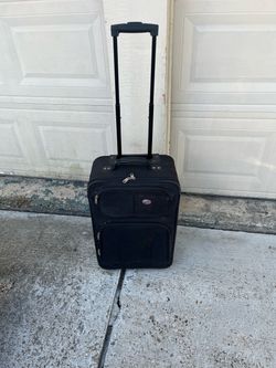 American Tourister Black Carry-On Rolling Luggage 18”