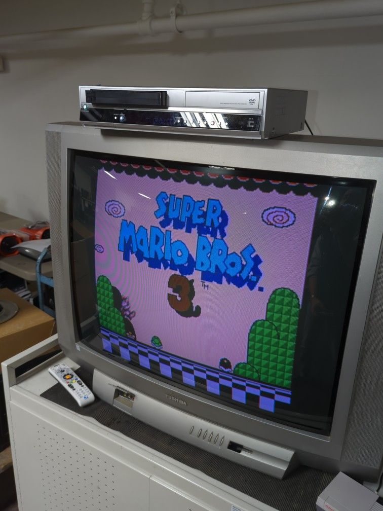 Toshiba 35A44 35" CRT Tube Analog TV Television set Retro Gaming