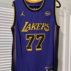 Womens Lakers Doncic jersey