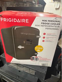 Mini refrigerator