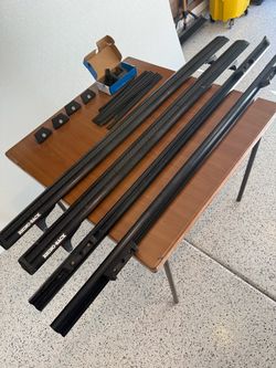 Rhino-Rack Roof Rack Rails with Hardware