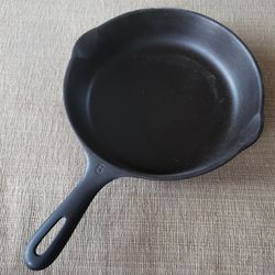 Unmarked Wagner #6 Cast Iron Skillet - Smooth Bottom - Vintage Cookware - Cast Iron Cookware