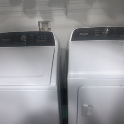 Less Than Year Old Whirlpool Washer And Dryer Set 