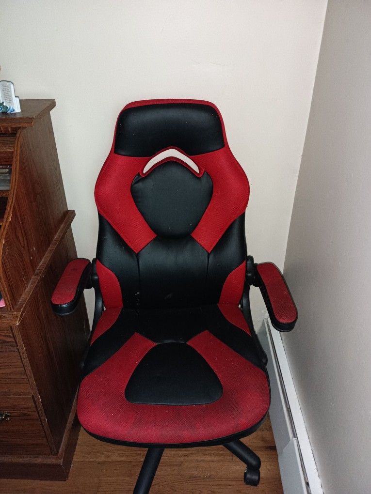 Red And Black Gaming Chair/Desk Chair
