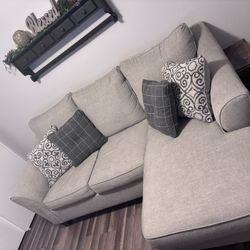Kestrel Queen Sofa Chaise Sleeper Ashley 