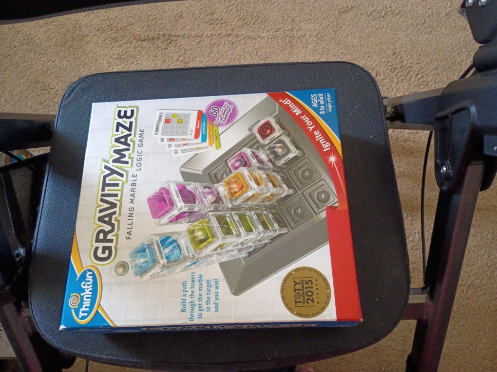 Gravity Maze Falling Marble Logic Game