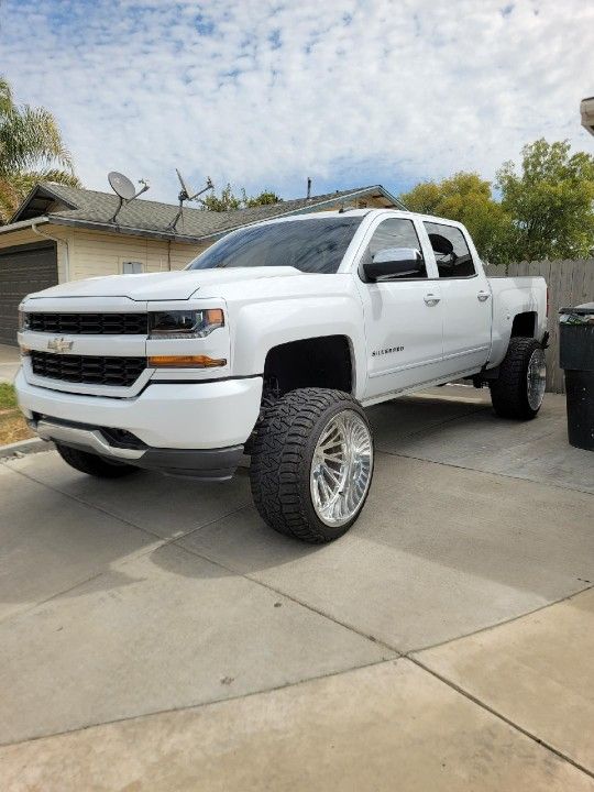 24x14 Cali Rims