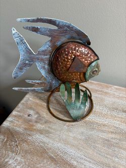 Metal fish
