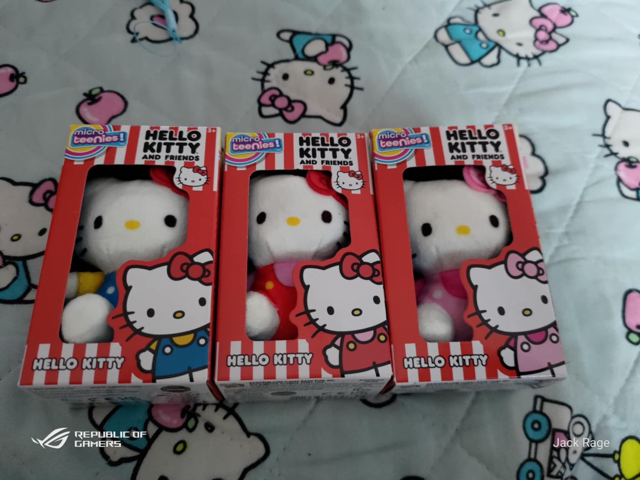 Mini Hello Kitty Plushie
