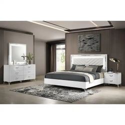 White gloss Bet set