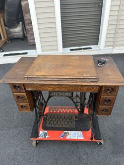 Rare Antique Early 1900 Vintage Singer Wooden Desk Sewing Machine