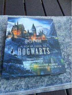 Harry Potter- Hogwarts Pop-up guide. Deluxe edition.