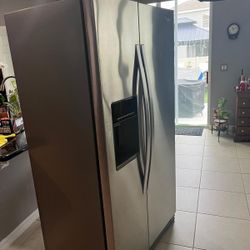 Whirlpool Refrigerator