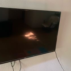 	 TCL 55S405 55-Inch 4K Ultra HD Roku Smart LED TV (2017 Model)TCL 55S405