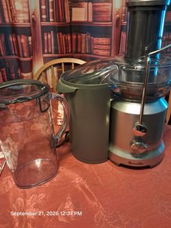 Breville Juicer with Accessories